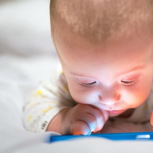 World Health Organisation issues rules for kids' screen time