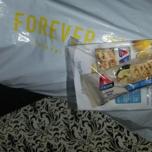 Forever 21 Sent Diet Bars Out With Some Of Their Plus-Size Orders