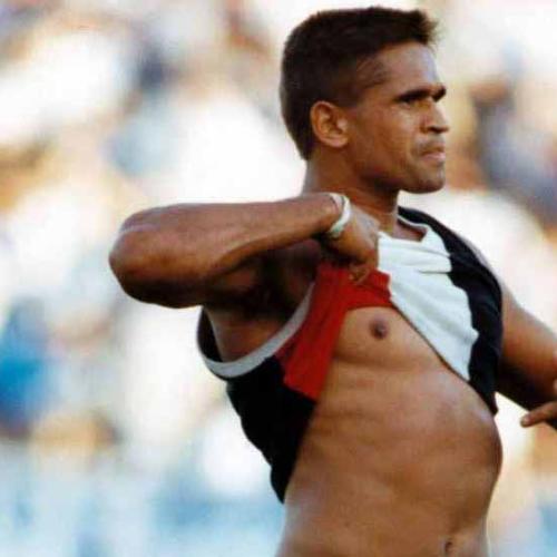 Nicky Winmar Statue Stands Tall At Perth Stadium