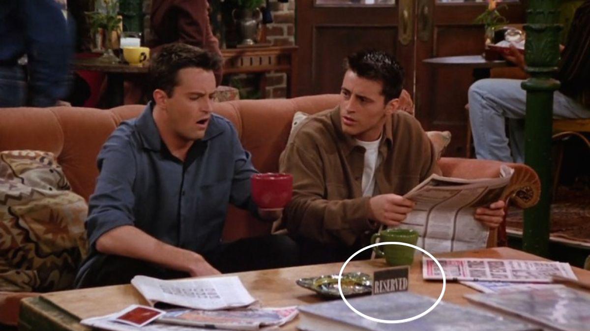 friends-couch-2.jpg