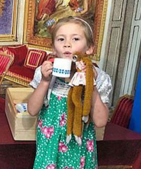 Queen Returns Toy Monkey Lost At Buckingham Palace To 5-Year-Old Aussie Girl