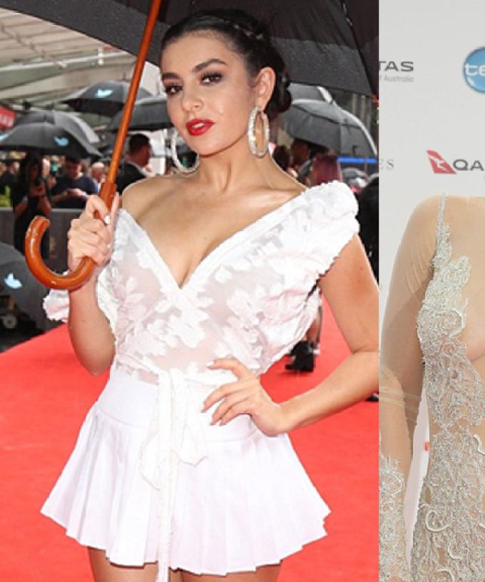 Huge Celeb Had Major Wardrobe Malfunction At The Arias