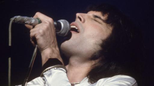 Queen's Greatest Live Performances
