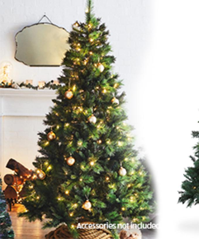 Aldi S Pre Lit Christmas Tree Is Back In Stores Next Week