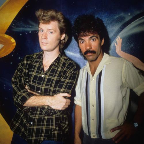 This Vocal-Only Version Of Hall & Oates' 'Out of Touch' Is Sooo Good