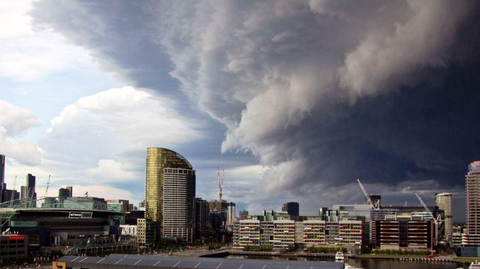 Melbourne's Rain To Continue For Days As Residents Prepare ...