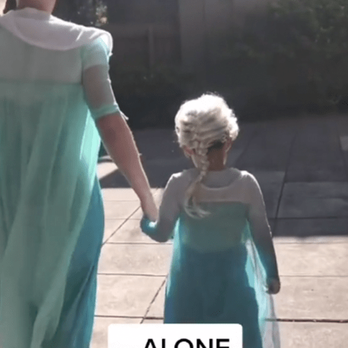 Aussie Dad Is Applauded For Wearing A Matching Elsa Costume With His Son To The Cinema