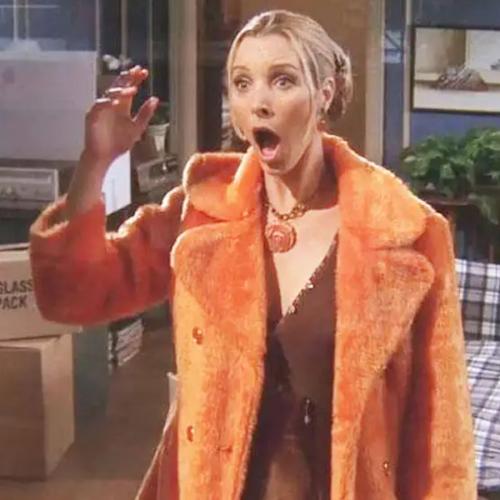 Lisa Kudrow Reveals That Her Car Was Searched By Crew Every Night After Filming 'Friends'