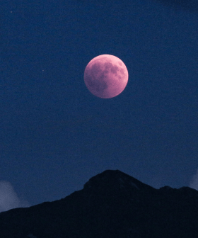 Australia Will Get A Little Treat From The Universe This Weekend Called The 'Strawberry Moon'