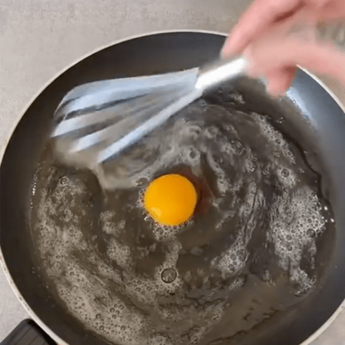 This Is How To Make Fluffy 'Cloud Eggs' For Breakfast This Weekend
