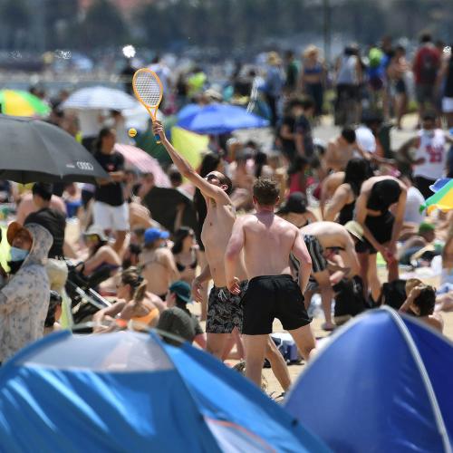 Thousands Of Maskless Melburnians Converge On Beaches Across City On Hot Cup Day