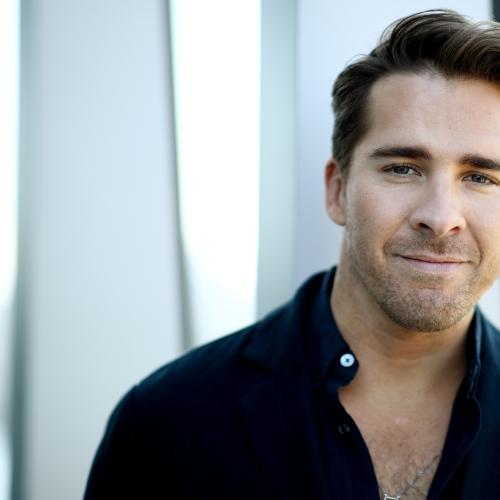 Packed To The Rafters Star Hugh Sheridan Celebrates Pride Month By Announcing They Are Non-Binary