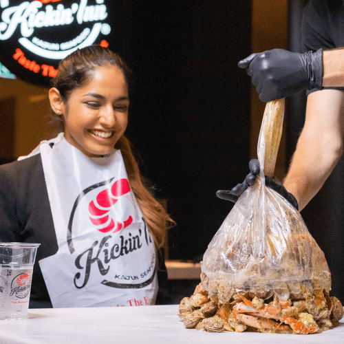 This Melbourne Restaurant Serves Bags of Seafood With No Table Etiquette