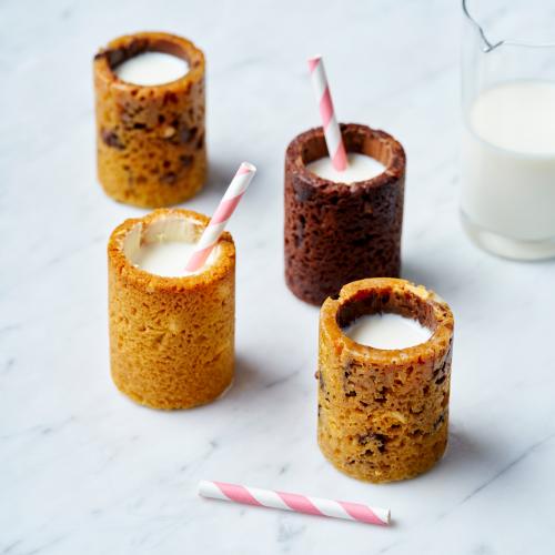 Celeb Pastry Chef Anna Polyviou Has Shared A Cookie Dough Cup Recipe!