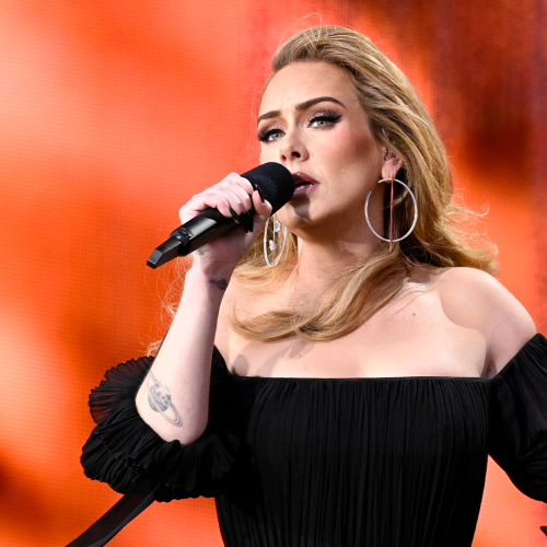 Adele's Fans Felt "BETRAYED" By Her...Weight Loss!?