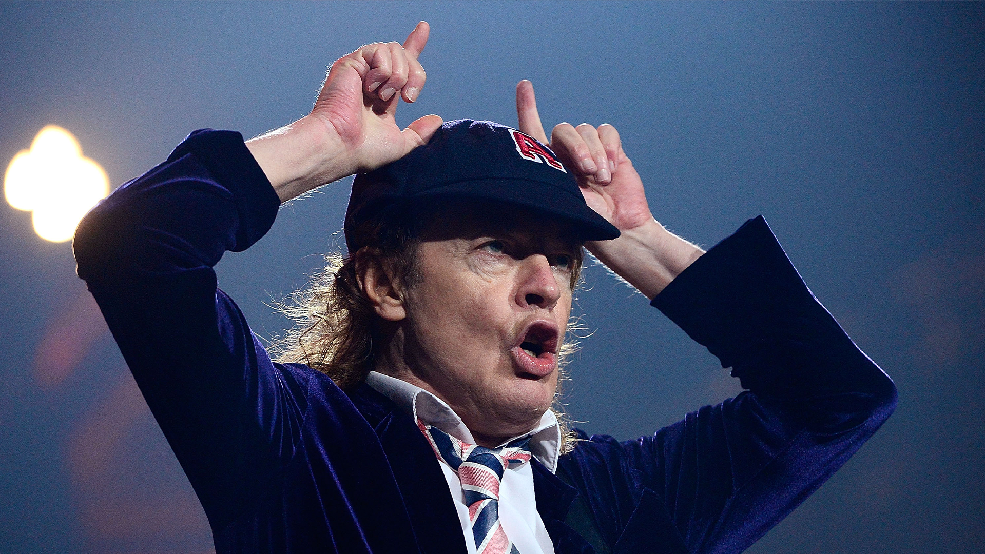AC/DC Returns To The Stage For The First Time In 7 Years.