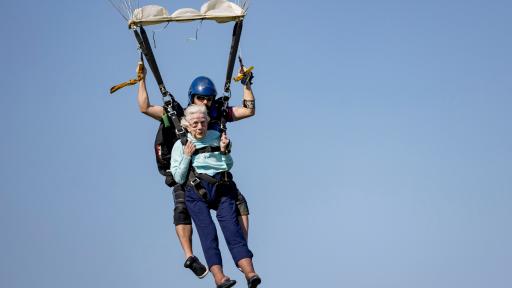 Chicago Woman, 104, Breaks Record For World’s Oldest Skydiver