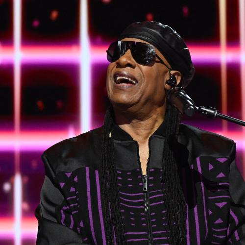 Stevie Wonder Just Gave the Classiest Clapback To Ridiculous Rumour He’s Not Really Blind